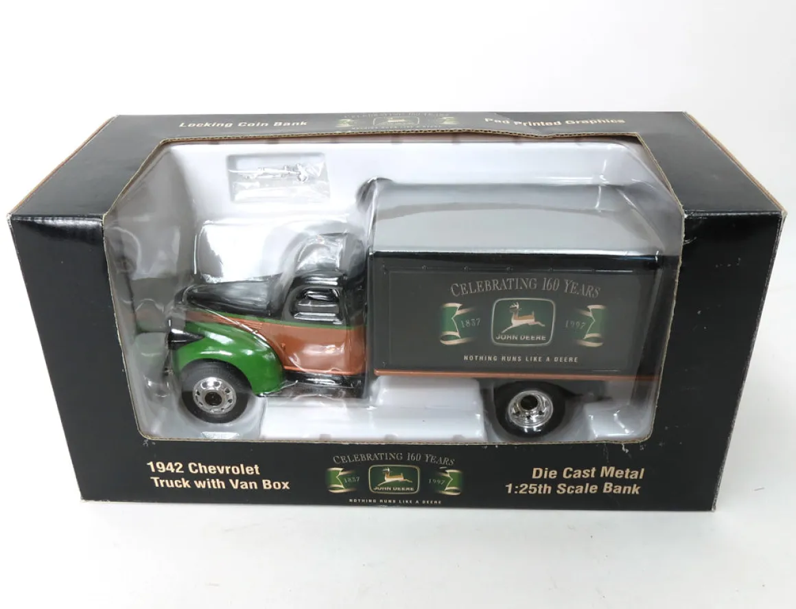 1/25 1942 Chevrolet Truck with Van Box Bank - 160 Years of John Deere