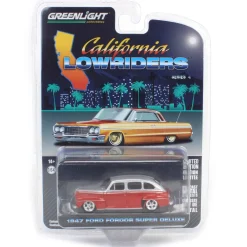 1/64 1947 Ford Fordor Super Deluxe, Silver Metallic & Red Two-Tone, California Lowriders Series 4