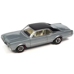 1/64 Auto World 2023 Release 2B, 1966 Oldsmobile 442, Silver Mist Poly with Flat Black Roof