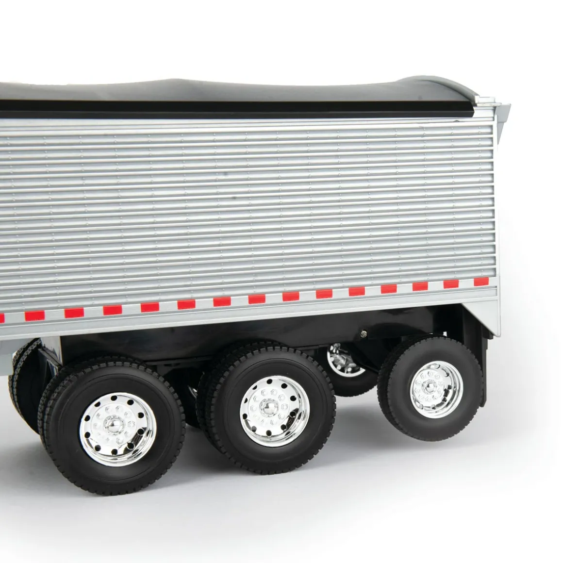 1/16 Big Roads Black Peterbilt Model 367 with Grain Trailer and Lights & Sounds