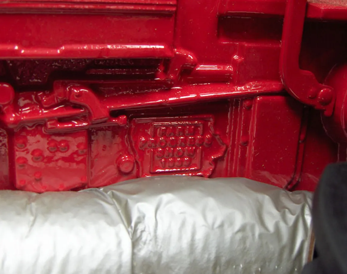 1/8 Case IH 856 Narrow Front Sandcast Metal Tractor, Made in the USA