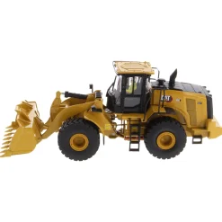 1/50 CAT 966 Wheel Loader