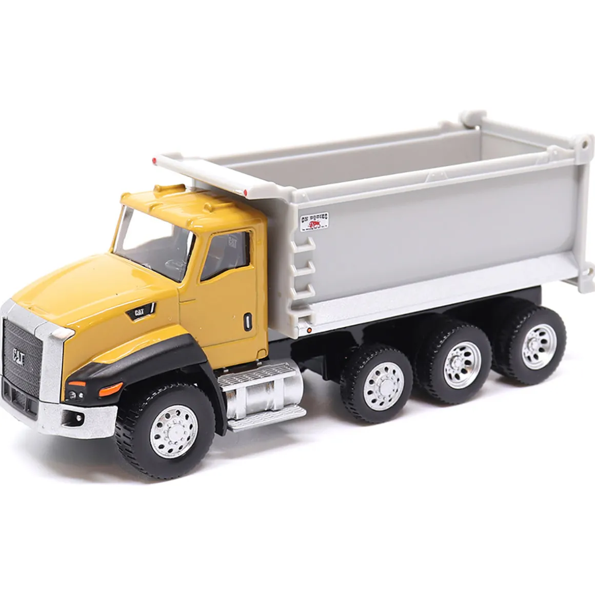 1/64 Caterpillar CT660 Dump Truck