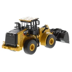 1/64 Caterpillar 950M Wheel Loader w/ Log Fork, Bucket & 2 Log Poles