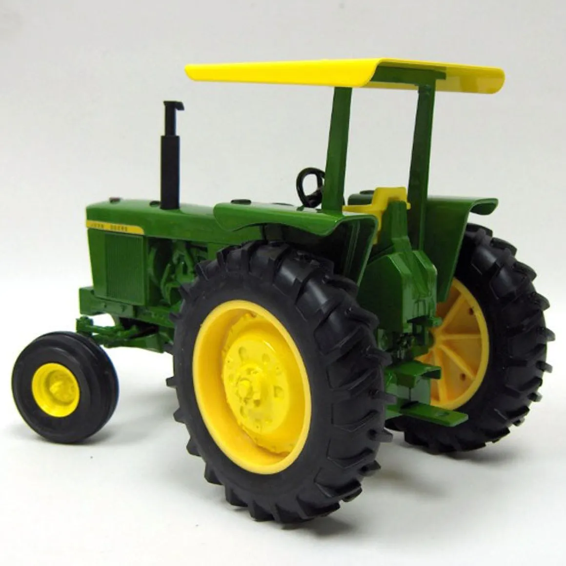 1/16 Collector Edition John Deere 4520 with ROPS & Collector DVD