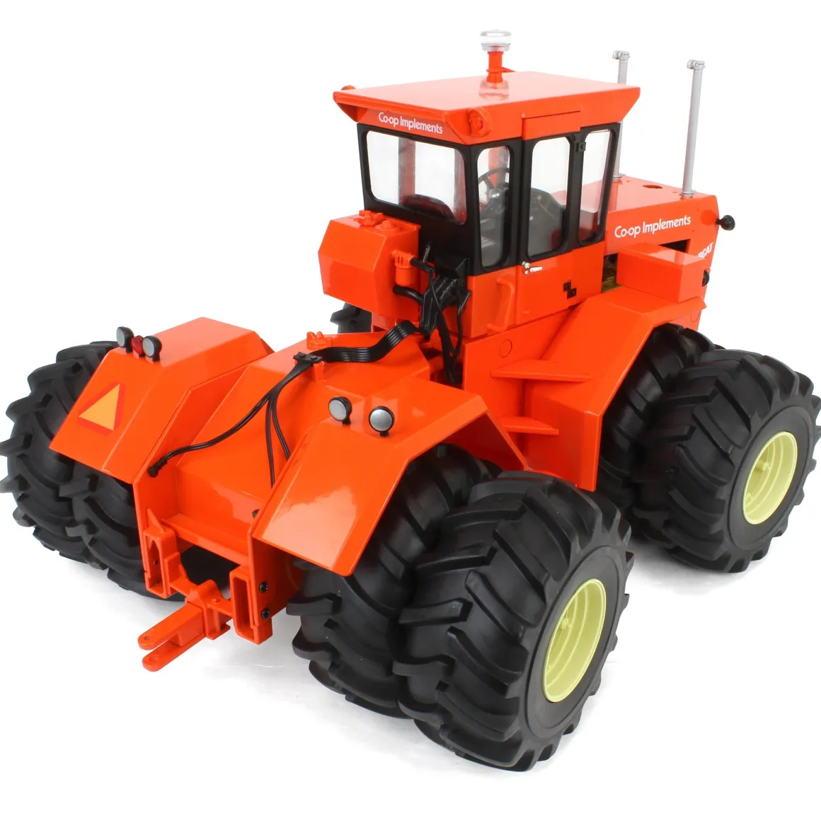 1/16 Co-op Implements Bearcat Prestige Tractor, 1 of 750, ERTL Collectors Club