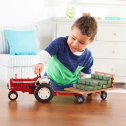 1/16 ERTL Big Farm IH Farmall 1206 with Hay Wagon and 36 Bales