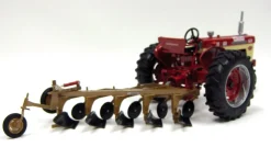 1/16 Farmall 560 Demo with Gold 5-Bottom Plow, 2008 National Farm Toy Museum Edition
