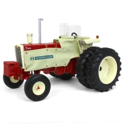 1/16 Farmall 1206 with Windbreaker, 2021 National Farm Toy Museum