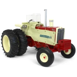1/16 Farmall 1206 with Windbreaker, 2021 National Farm Toy Museum