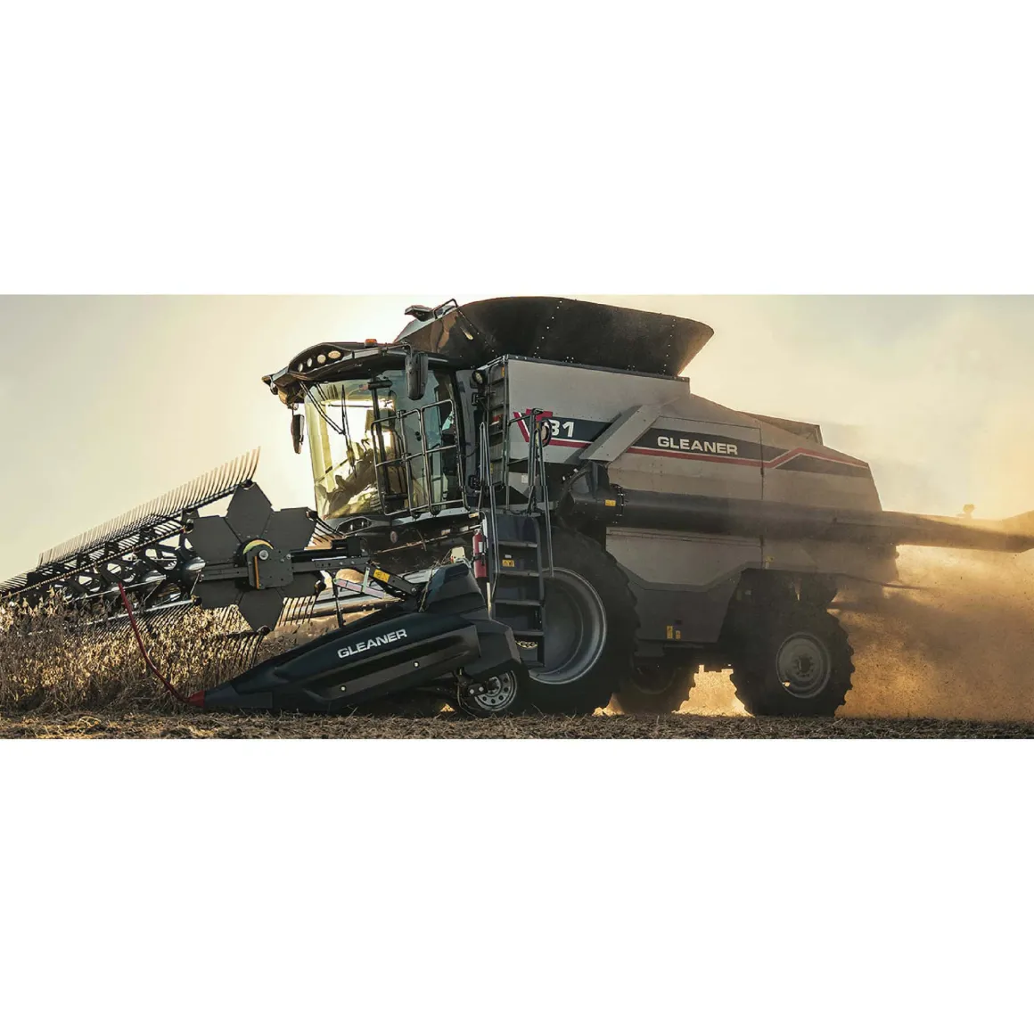 1/16 Gleaner T81 Combine with Corn & Grain Heads by SpecCast