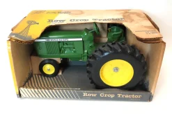 1/16 Green Tractor w/ Yellow Wheels, 1988 World AG Expo Decal