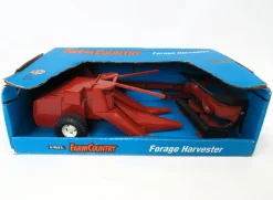 1/16 Hesston Colored Pull Type Forage Harvester by ERTL