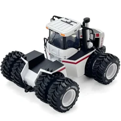 1/64 High Detail Big Bud 700 Las Vegas White AG Version with Titan Goodyear LSW Tires