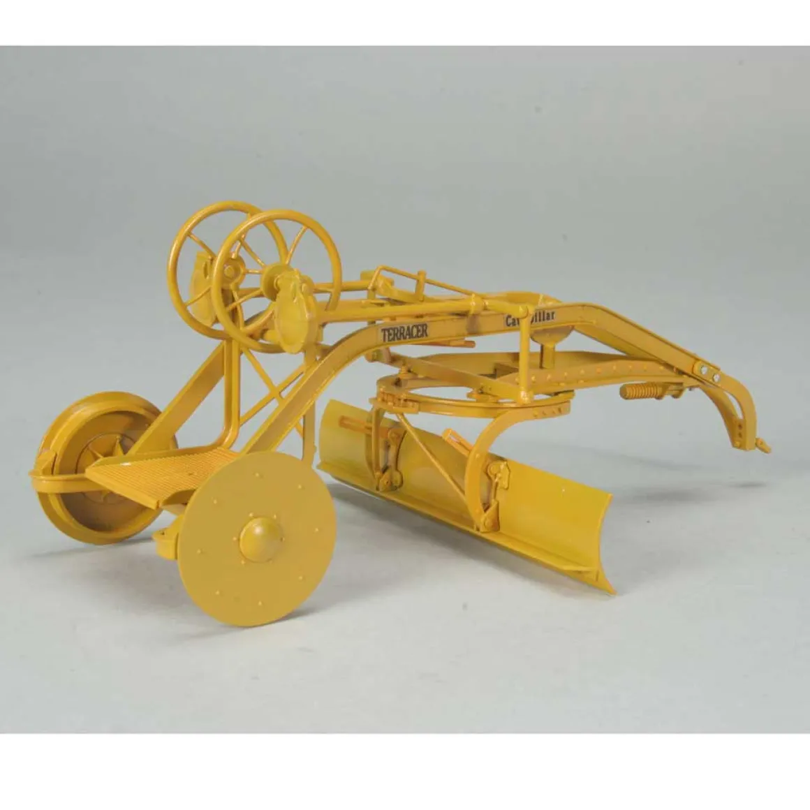 1/16 High Detail Caterpillar No. 1 Terracer Pull Grader