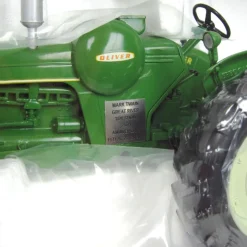 1/16 High Detail Oliver 880 Wide Front LP with Sprayer, 2010 Mark Twain Show