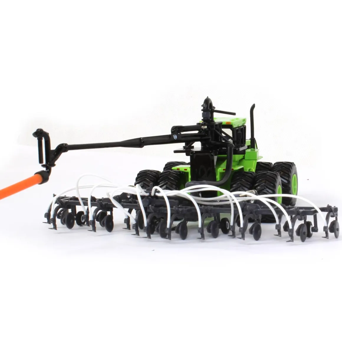 1/64 High Detail Puck Manure 4-Wheel Drive Tractor Mounted Swingarm with Dietrich Toolbar