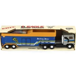 1/48 IH Eagle Horse Trailer with Accessories by ERTL