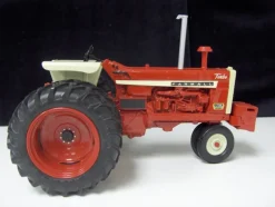 1/16 IH Farmall 1206 Narrow Front, 40th Anniversary Collector Edition