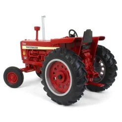 1/16 IH Farmall 1256 Tractor with FFA Logo