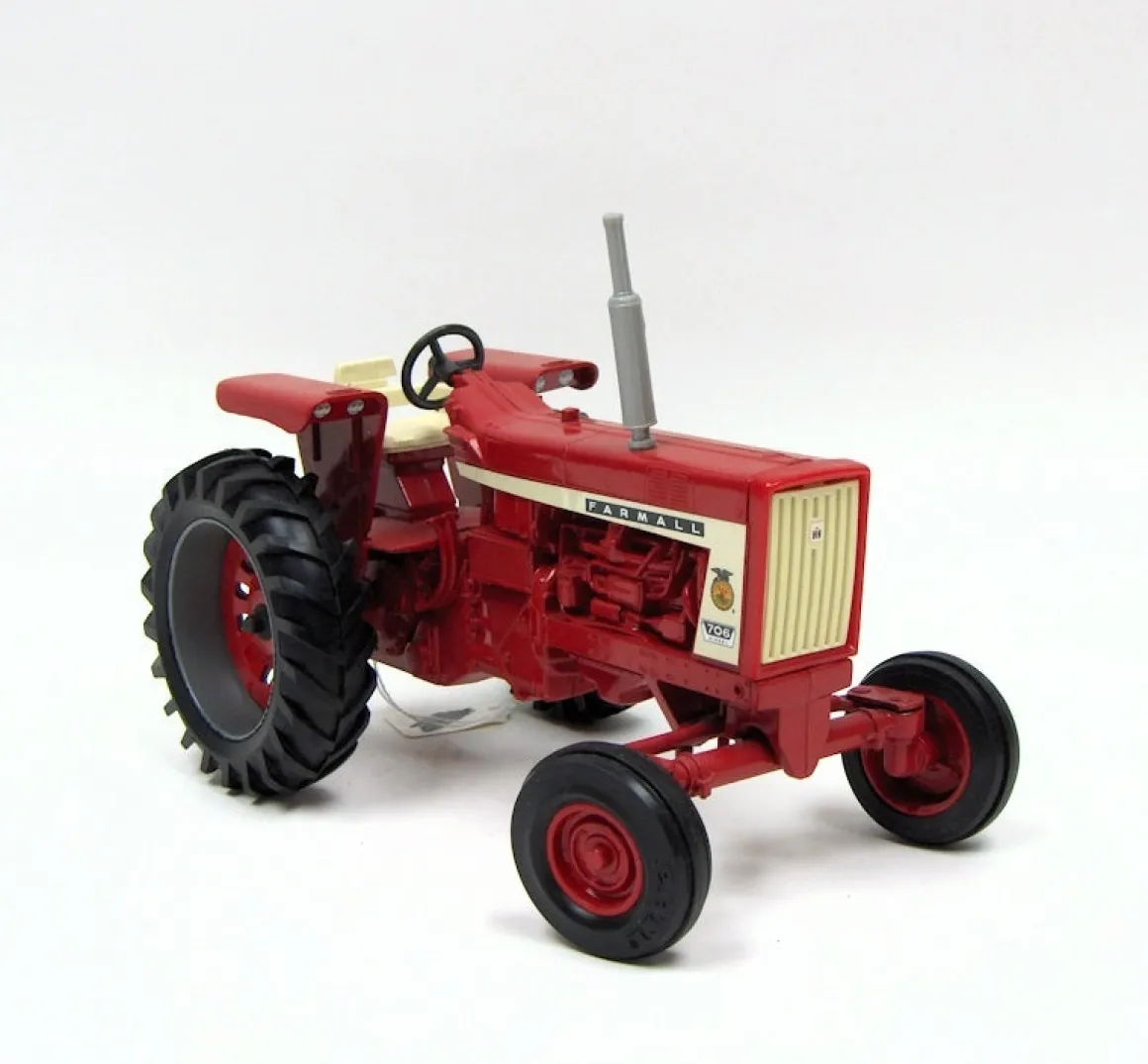 1/16 IH Farmall 706 Wide Front Diesel, 1996 Iowa FFA