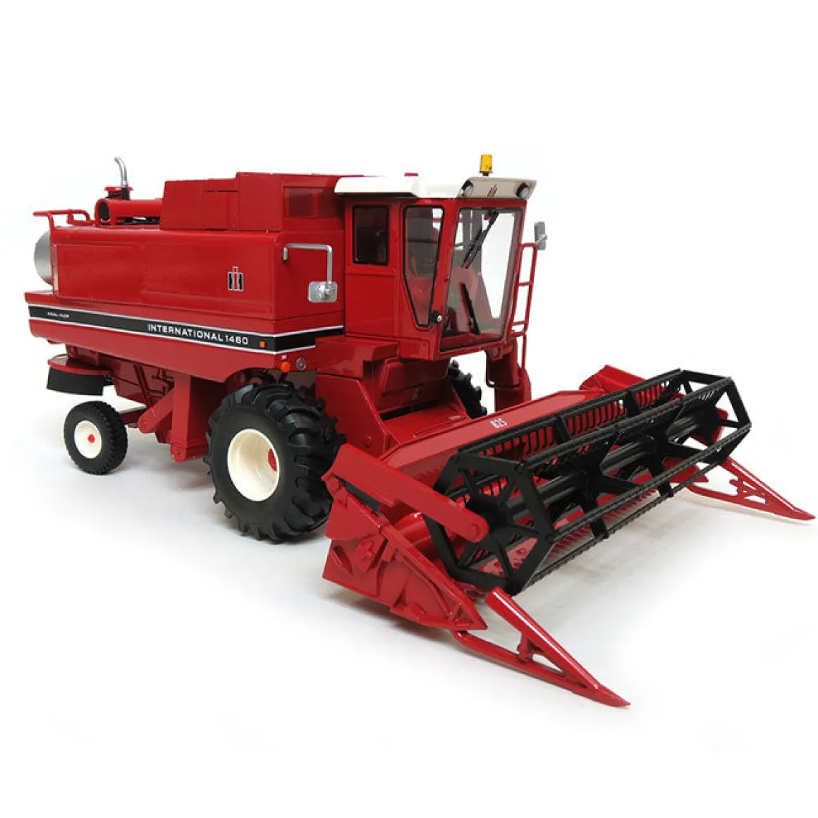1/32 International 1460 Axial-Flow Combine with Grain Head, European Version