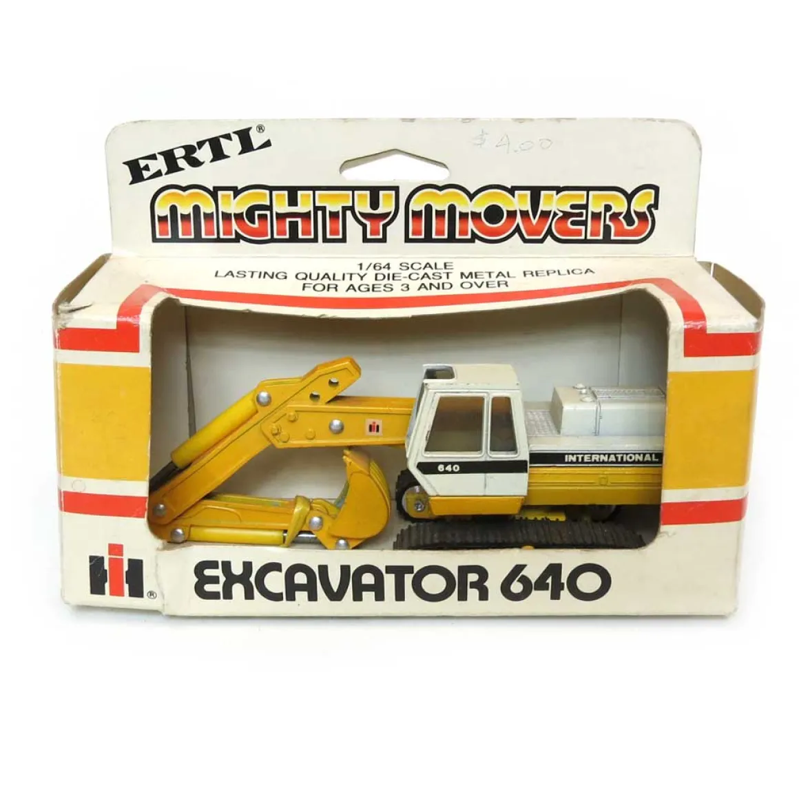 1/64 International 640 Excavator with Rubber Tracks