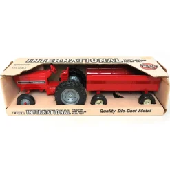 1/16 International 3088 tractor w/ flarebox wagon by ERTL