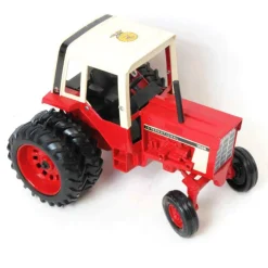 1/16 International 1586 with Duals, 1996 Pennsylvania FFA