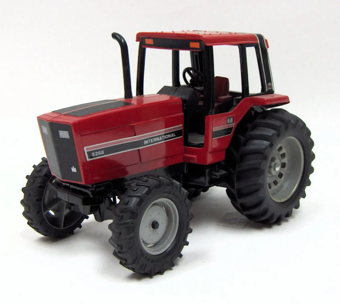 1/16 International Harvester 5288 with MFD, 1984 Special Edition
