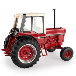 1/16 International Harvester 786 Tri-Stripe with Cab, ERTL Prestige Collection