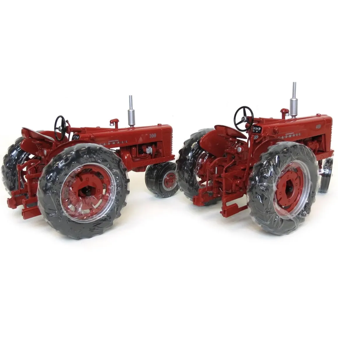1/16 International Harvester Farmall 300 & 400 Set, 50th Anniversary 1954-2004