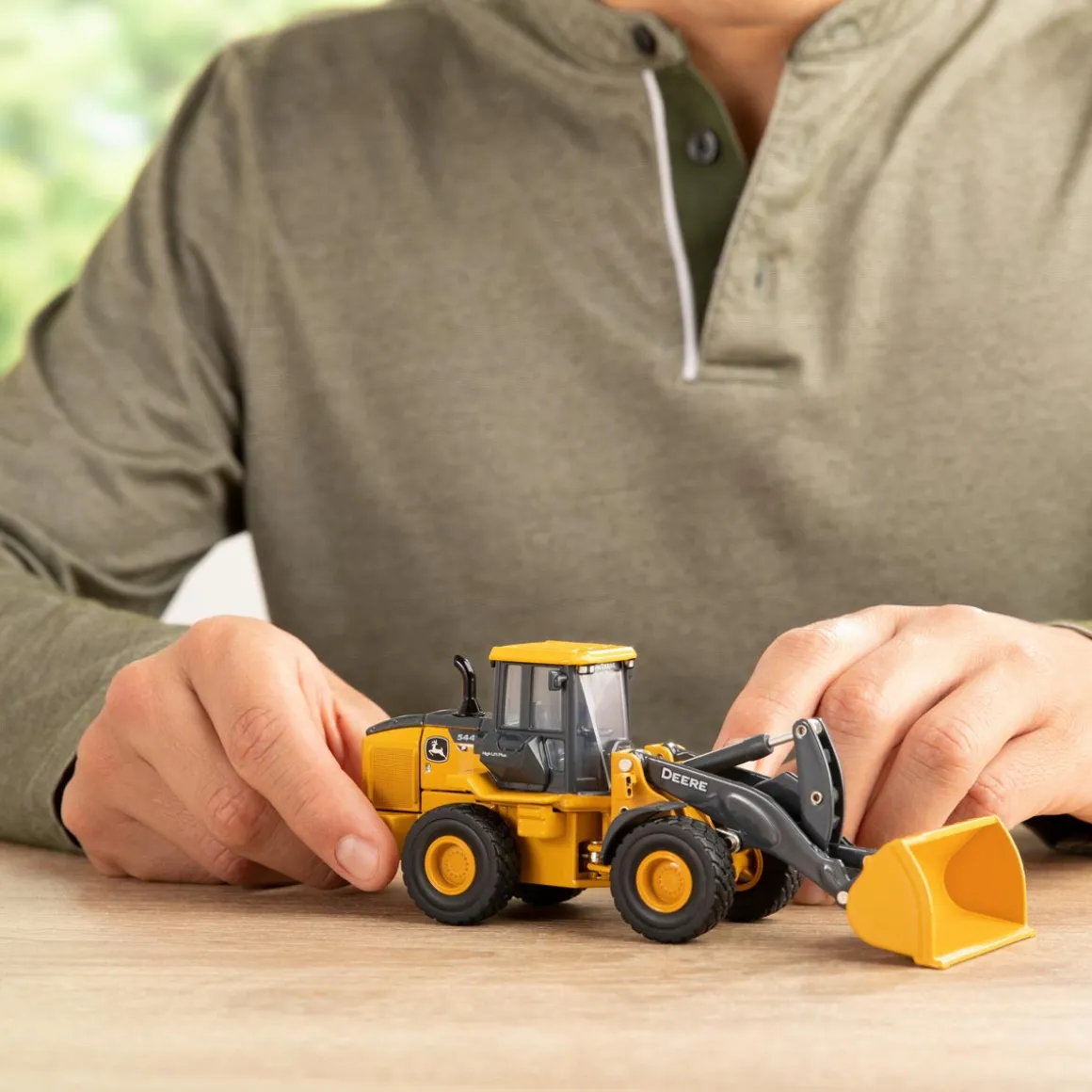 1/50 John Deere 544 P-Tier Wheel Loader, ERTL Prestige Collection