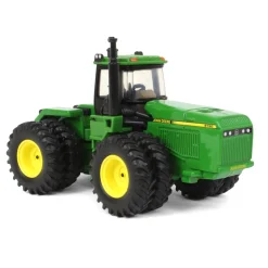 1/64 John Deere 8760 Tractor with Front & Rear Duals