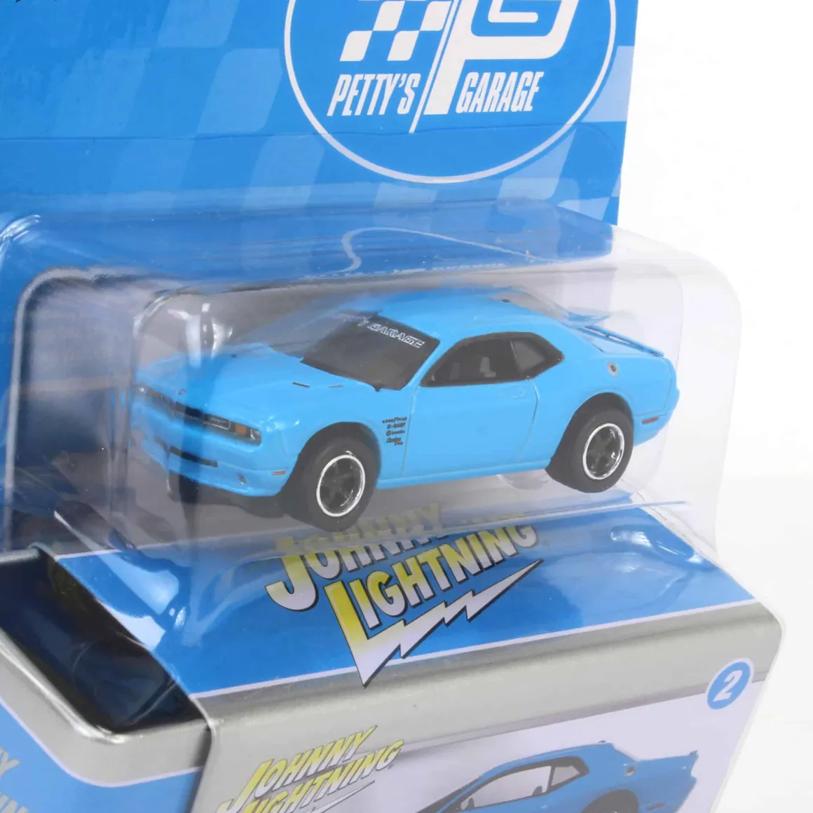 1/64 Johnny Lightning 2014 Dodge Challenger SRT8, Blue, Petty's Garage
