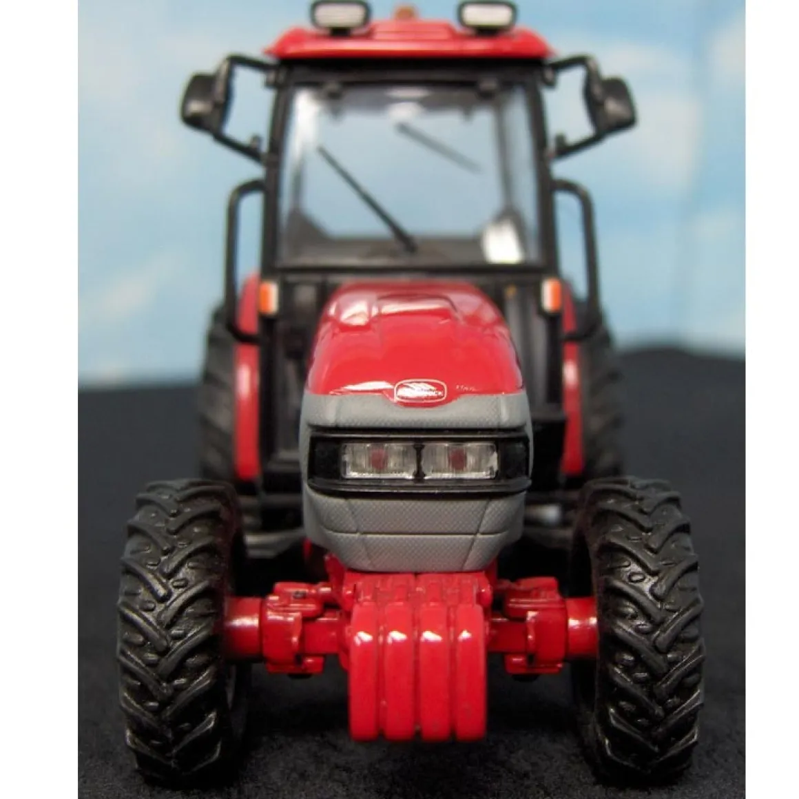 1/32 McCormick V80 Cab with MFD by UH