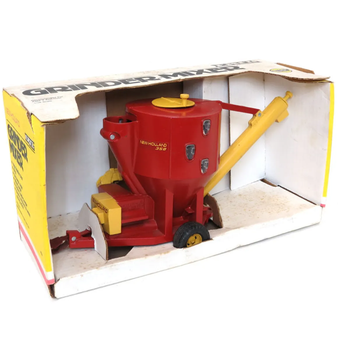 1/16 New Holland Grinder Mixer, Made in the USA