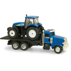 1/64 New Holland Peterbilt 367 Straight Truck with T7030 Tractor