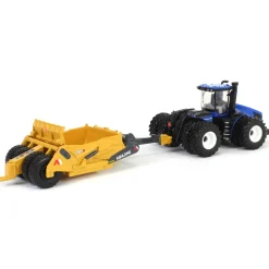 1/64 New Holland T9.700 Tractor with Ashland 2811E Scraper