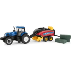 1/64 New Holland T8.380 Tractor with 330 Big Square Baler with 3 Bales