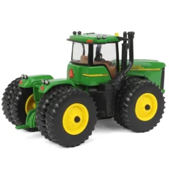 1/50 O Gauge John Deere 9620 Tractor by Athearn