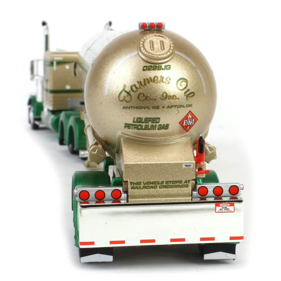 1/64 Peterbilt 389 with Mississippi LPG Tandem-axle Tanker, Farmer's Oil Co. Mop & Glo, DCP by First Gear