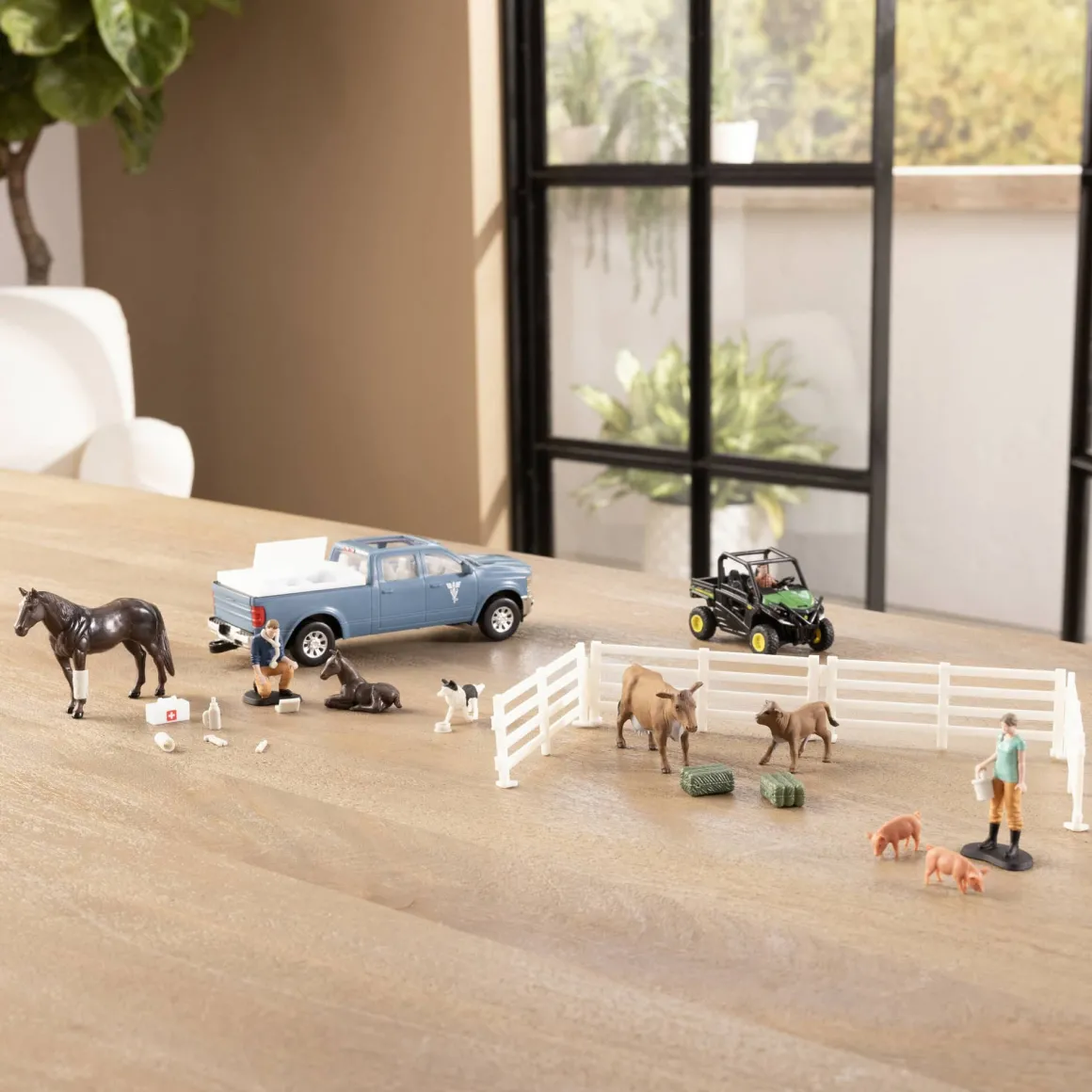 1/32 30-Piece Veterinarian Set with John Deere Gator