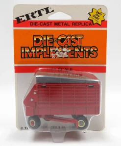 1/64 Red Die-cast Forage Wagon with White Rims