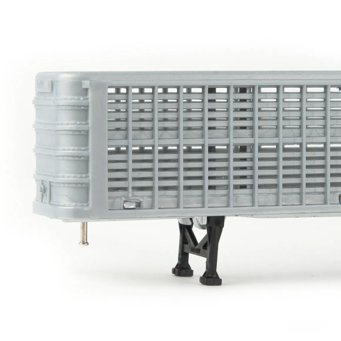 1/64 Red Semi Truck with Cattle Trailer and Cattle by ERTL