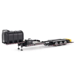 1/64 RoadRunner Manufacturing Model 4000 Sprayer Trailer