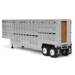 1/64 Silver Wilson Tandem-Axle 40ft Vintage Livestock Trailer with Chrome Rims