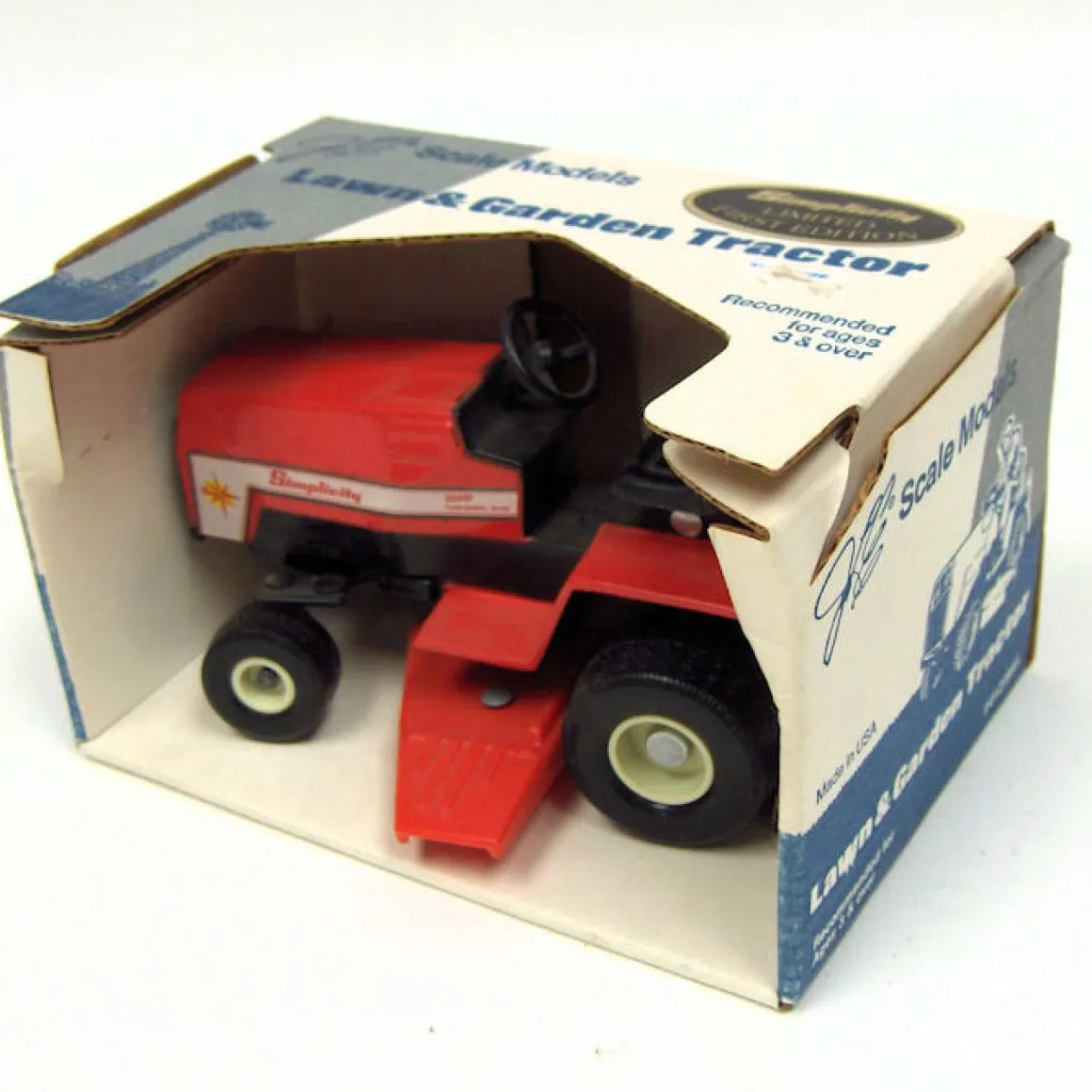 1/16 Simplicity Sunstar 20HP Hydro Lawn Mower w/ Mower Deck, 1st Edition