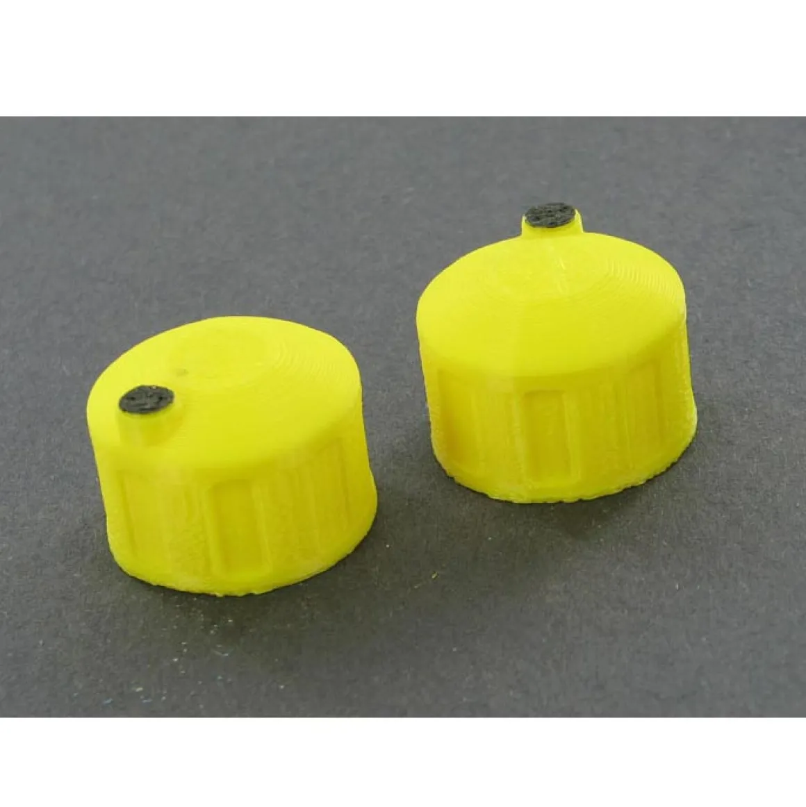 1/64 Yellow Bulk Fluid Tank w/ Black Lid, 2 Pack, 3D Printed