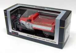 (B&D) 1/50 International Harvester KB-8 Dump Truck - Box Damage